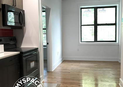 279 Kosciuszko Street - Photo 1