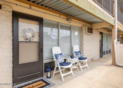 1810 Boulevard Boulevard - Photo 1
