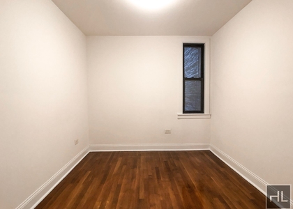 East 89 Street - Photo 1