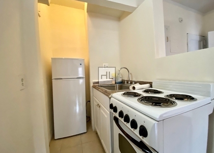 West 26th Street - Photo 1