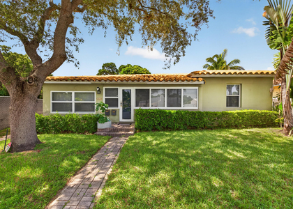 423 Sw 11th Court - Photo 1