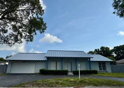 7441 Sw 19th Street - Photo 1