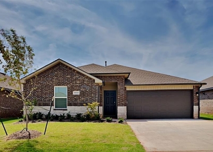 10504 Sw 41st Place - Photo 1