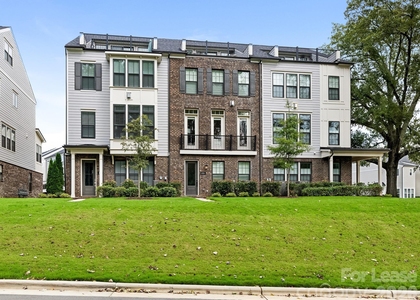 2555 Deacon Avenue - Photo 1