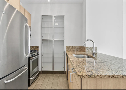 West 31st Street - Photo 1