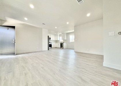 1118 S Holt Avenue - Photo 1