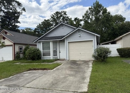 5061 Knightsbridge Circle - Photo 1