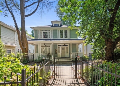 693 Myrtle Street Ne - Photo 1