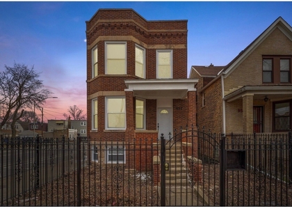 957 N Central Park Avenue - Photo 1