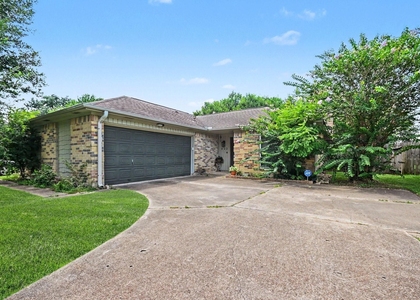 423 Merriweather Street - Photo 1