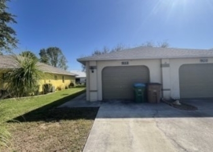 922 Se 13th Terrace - Photo 1