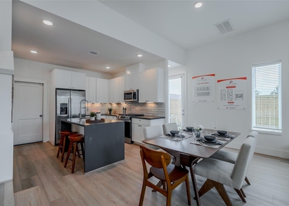 862 Paul Quinn Street - Photo 1