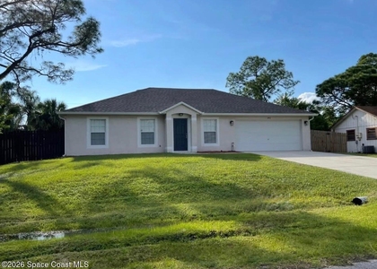 842 Aruba Avenue Se - Photo 1