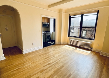 Second Avenue - Photo 1