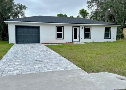3633 Se 138th Place - Photo 1
