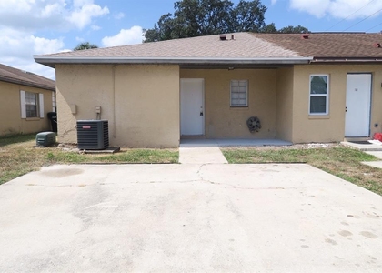 1513 Sophie Boulevard - Photo 1