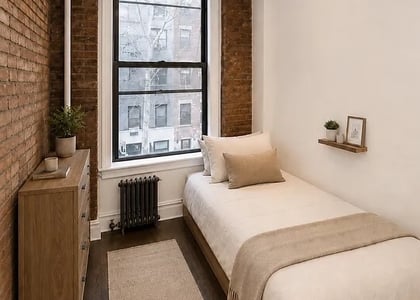 222 East 12th Street - Photo 1