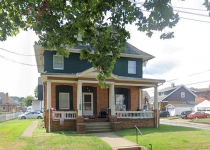 802 12th St - Photo 1