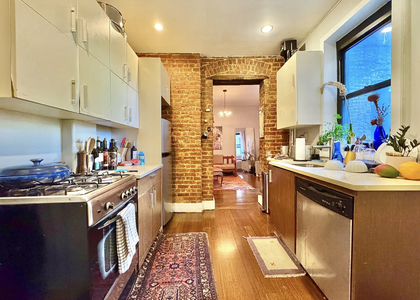 210 Humboldt Street - Photo 1