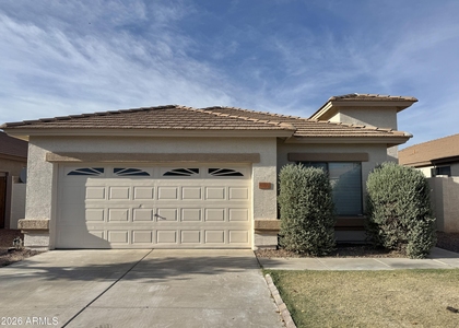 6558 W Townley Avenue - Photo 1