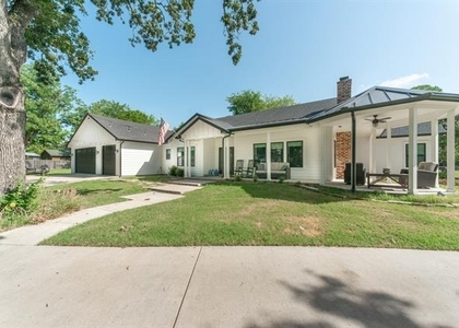 131 Lakeway Lane - Photo 1