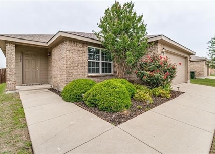 1434 S Raven Drive - Photo 1