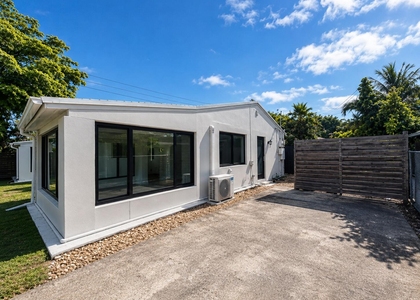 1724 Ne 17th Street - Photo 1