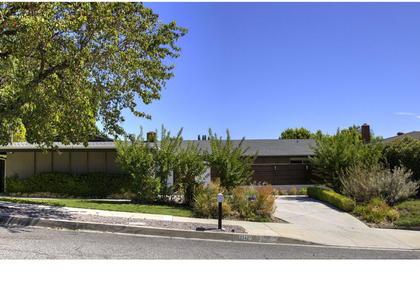 22427 De Kalb Drive - Photo 1