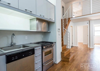 100 Dupont Street - Photo 1