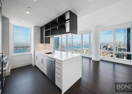 Tenth Avenue - Photo 1