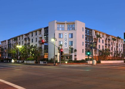888 North Alameda Street - Photo 1
