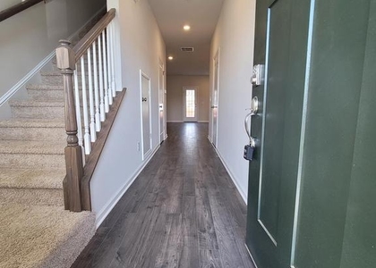 50 Peregrine Way - Photo 1