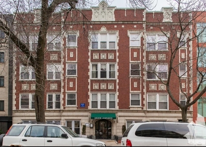 511 W Melrose - Photo 1