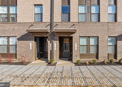 118 Locke Street - Photo 1