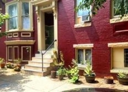 1701 Linden Avenue - Photo 1