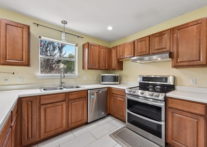 12712 Ring Dr - Photo 1