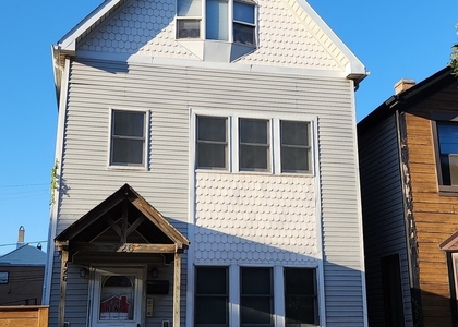 726 W 17th Street - Photo 1