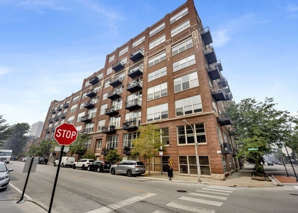 1500 W Monroe Street - Photo 1