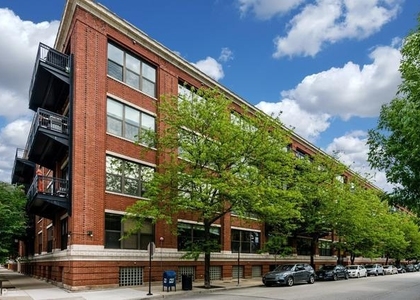 1040 W Adams Street - Photo 1