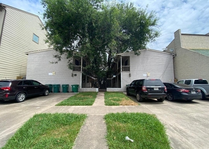 205 Avondale Street - Photo 1