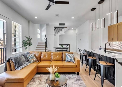 2709 Berry Street - Photo 1