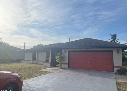 246 Se 7th Street - Photo 1