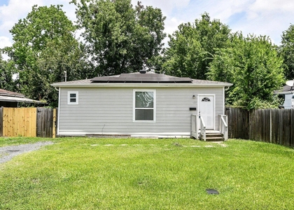 4137 Galesburg St - Photo 1