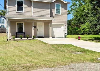 310 N Orange Street - Photo 1