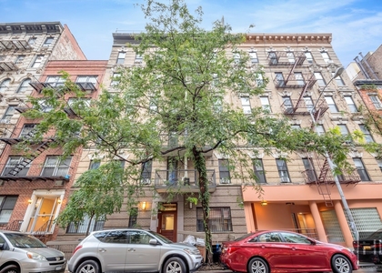 East 25th Street - Photo 1