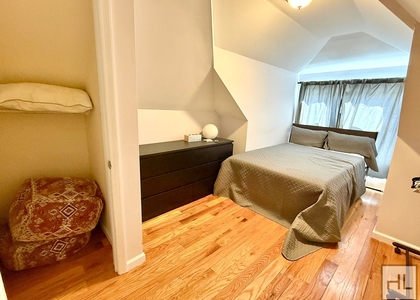 East Tremont Avenue - Photo 1