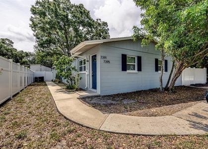 7391 34th Street N - Photo 1