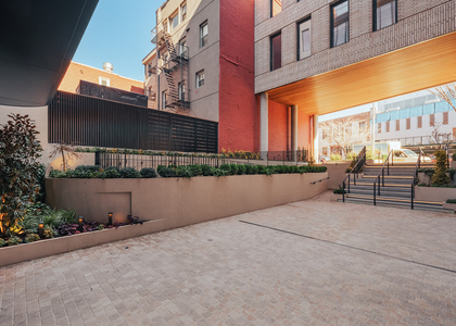 33 Franklin St - Photo 1