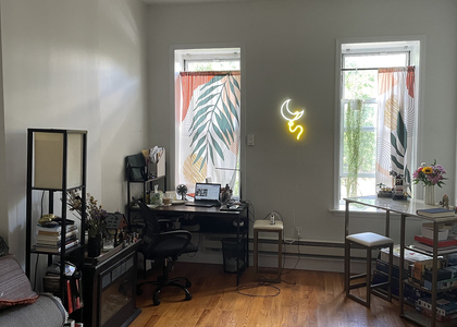 828 Halsey St - Photo 1