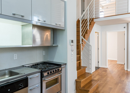 100 Dupont St - Photo 1
